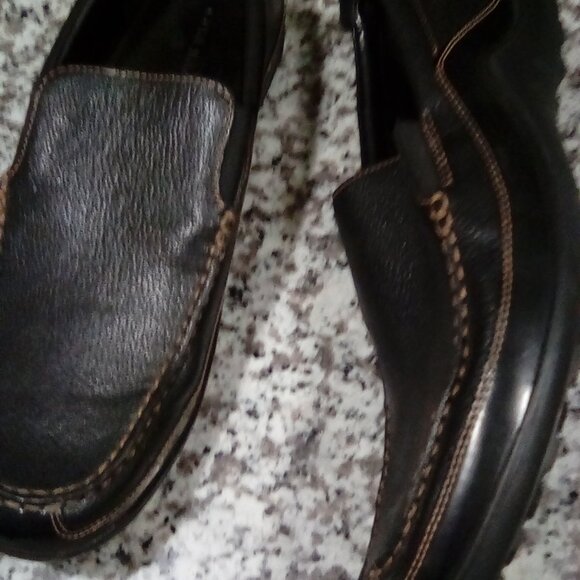 Cole Haan - Picture 4 of 8